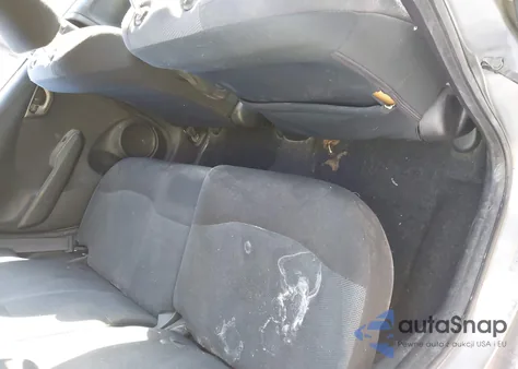 2011 Honda Fit Sport z USA, uszkodzony, nr VIN JHMGE8H54BC011209